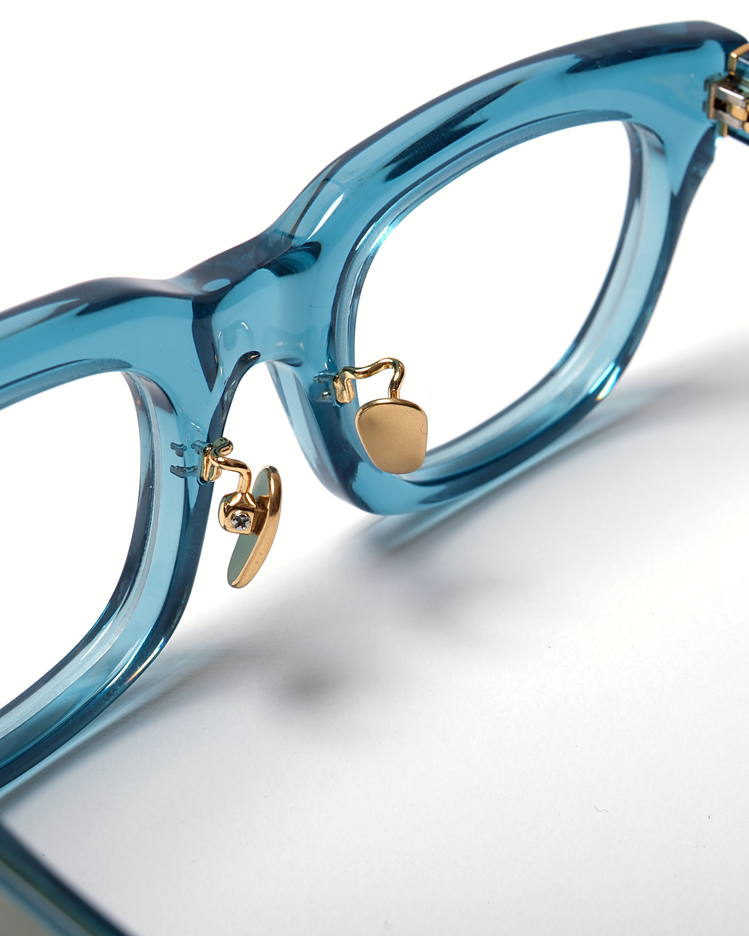 Turquoise acetate in the light